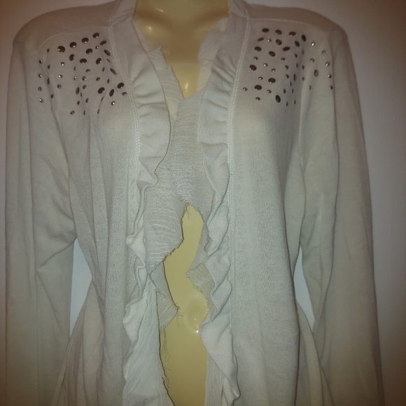 Poof Excellence Long Sleeve off white ruffle cardigan size 2x - Picture 2 of 9